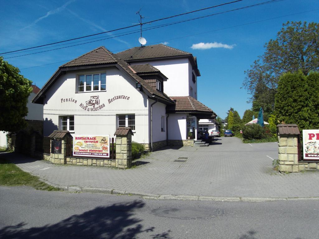Penzion A Restaurace U Veterana Frenštát pod Radhoštěm Kültér fotó