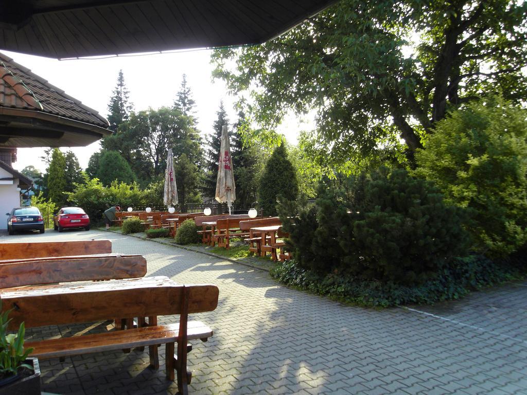 Penzion A Restaurace U Veterana Frenštát pod Radhoštěm Kültér fotó